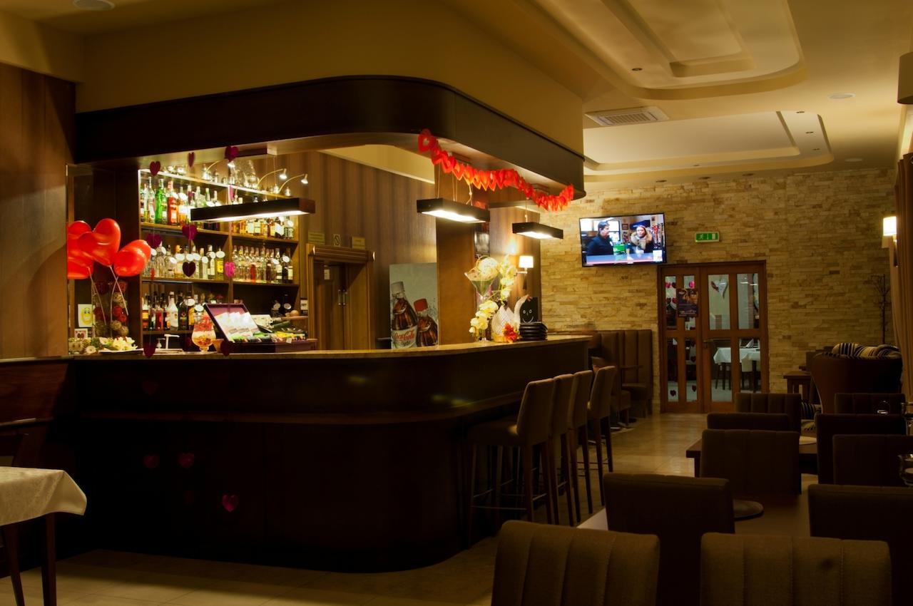 Hotel Regent Pawlow  Bagian luar foto